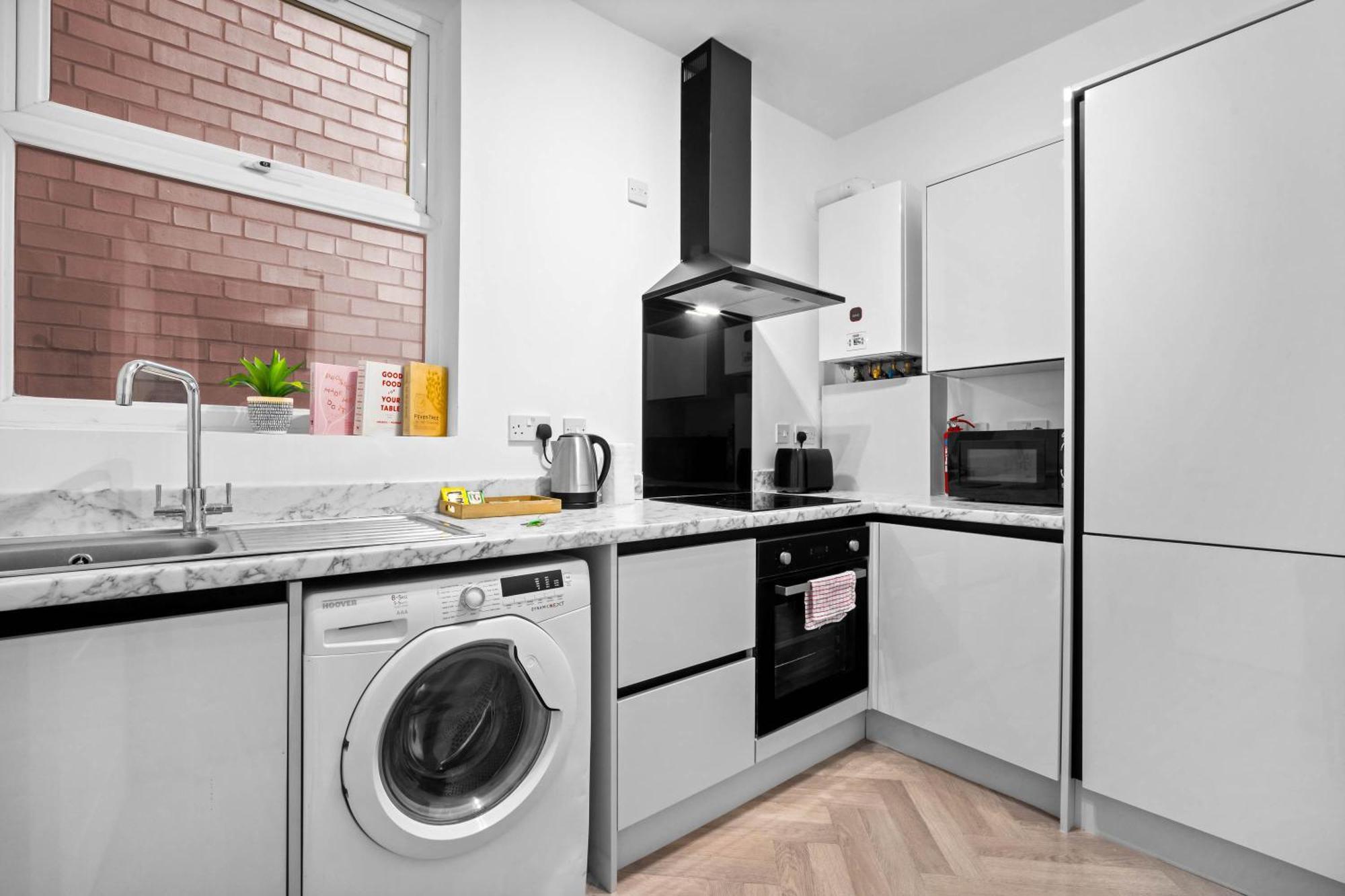 Luxury One Bedroom - Fast Wifi - Netflix - On Street Parking 2br Apartment Birmingham